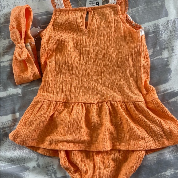 Orange and Green Baby Outfit Set - Picture 3 of 5